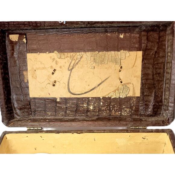 Vintage Faux Alligator Skin Train Case Cosmetic Travel Luggage~ Make Ove… - Picture 9 of 10